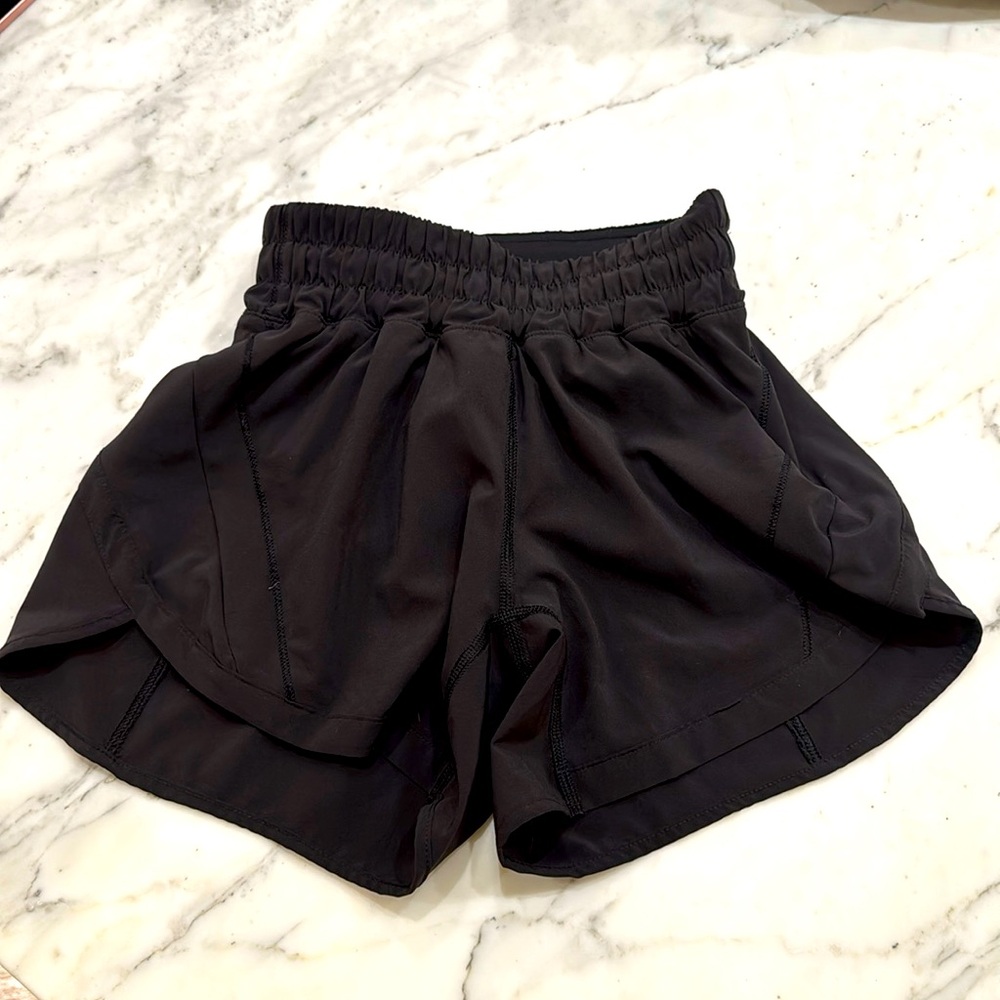 Lululemon tracker shorts mid rise size 0